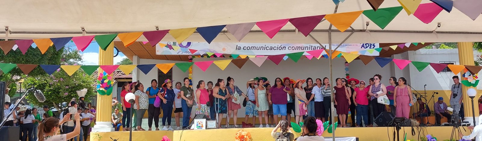 Production audiovisuelle “ADES 30 ans – En marche avec la communauté de Santa Marta vers un avenir meilleur” 4