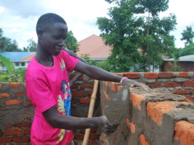 Améliorer les moyens de vie des jeunes vivant dans la rue à Gulu à travers l'agriculture durable 2